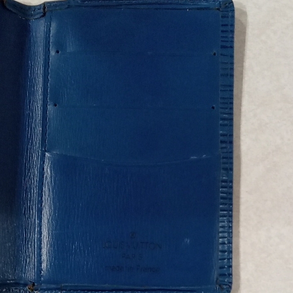 Louis Vuitton Blue Leather Card Holder - Picture 3 of 9
